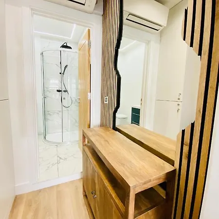 New Studio Flat Overlooking City Centre Кингстон на Темзе Экстерьер фото